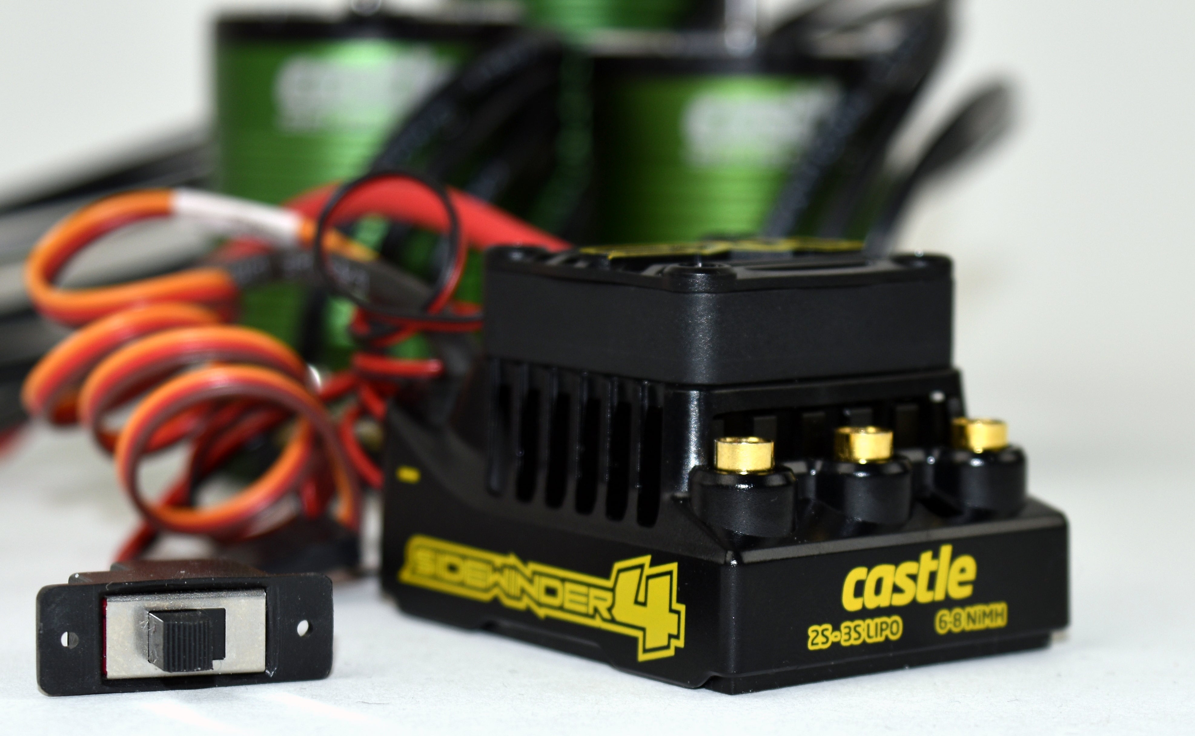 Castle Creations SW4 ESC CC BEC2.0付き SURFACE ESC, MOTOR COMBO: SW 4, 12.6V, 2A BEC, WP SENSORLESS ESC w